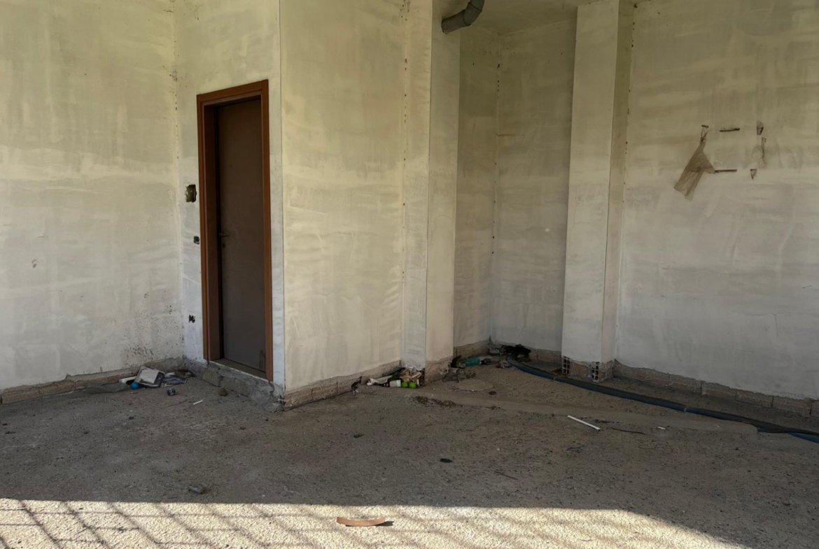 Finocchio – Negozio 1 locali € 45.000 NT101