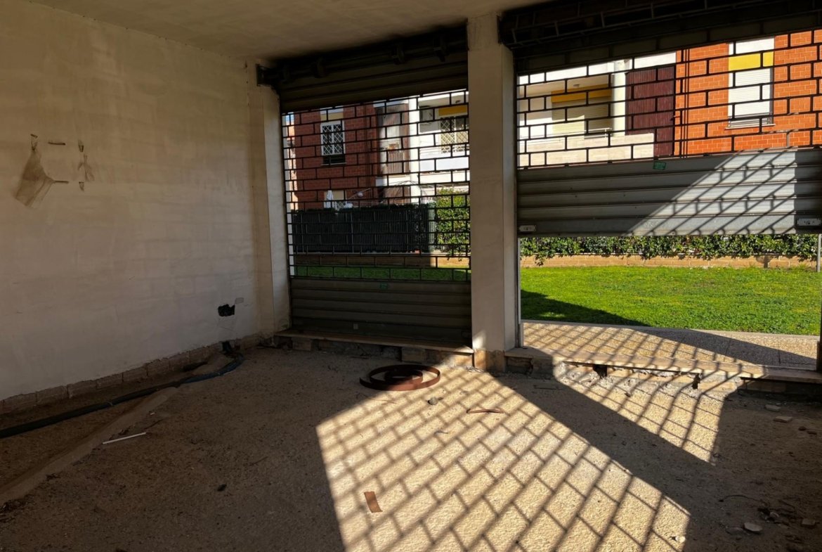 Finocchio – Negozio 1 locali € 45.000 NT101