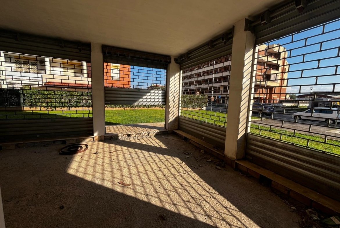 Finocchio – Negozio 1 locali € 45.000 NT101