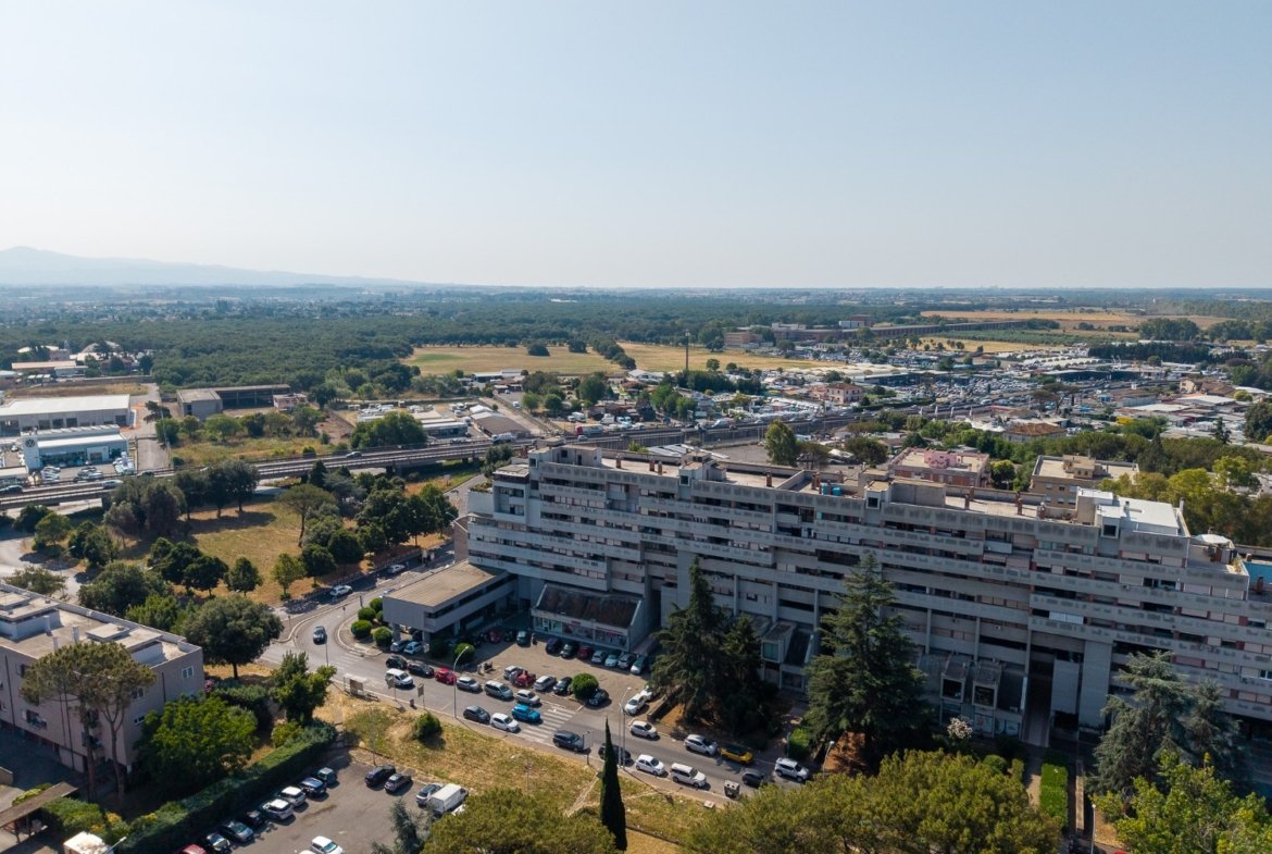 Spinaceto – NEGOZIO / UFFICIO € 115000 XT402