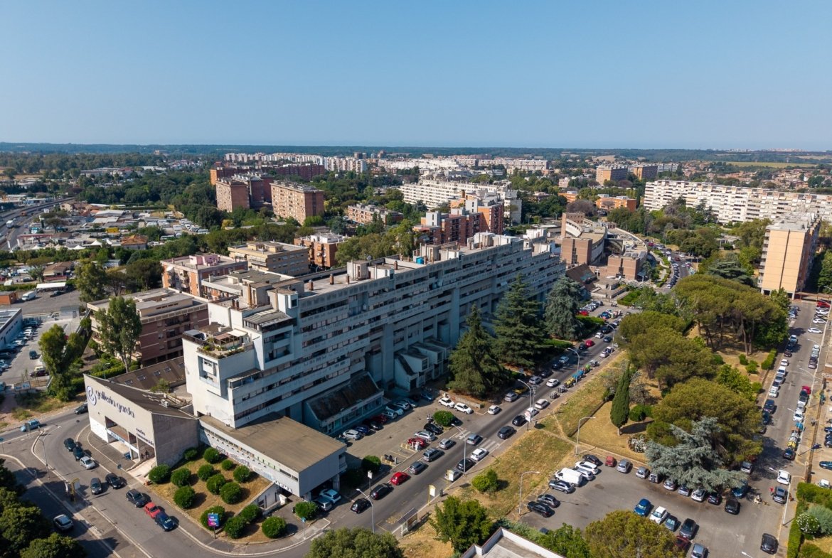 Spinaceto – NEGOZIO / UFFICIO € 115000 XT402