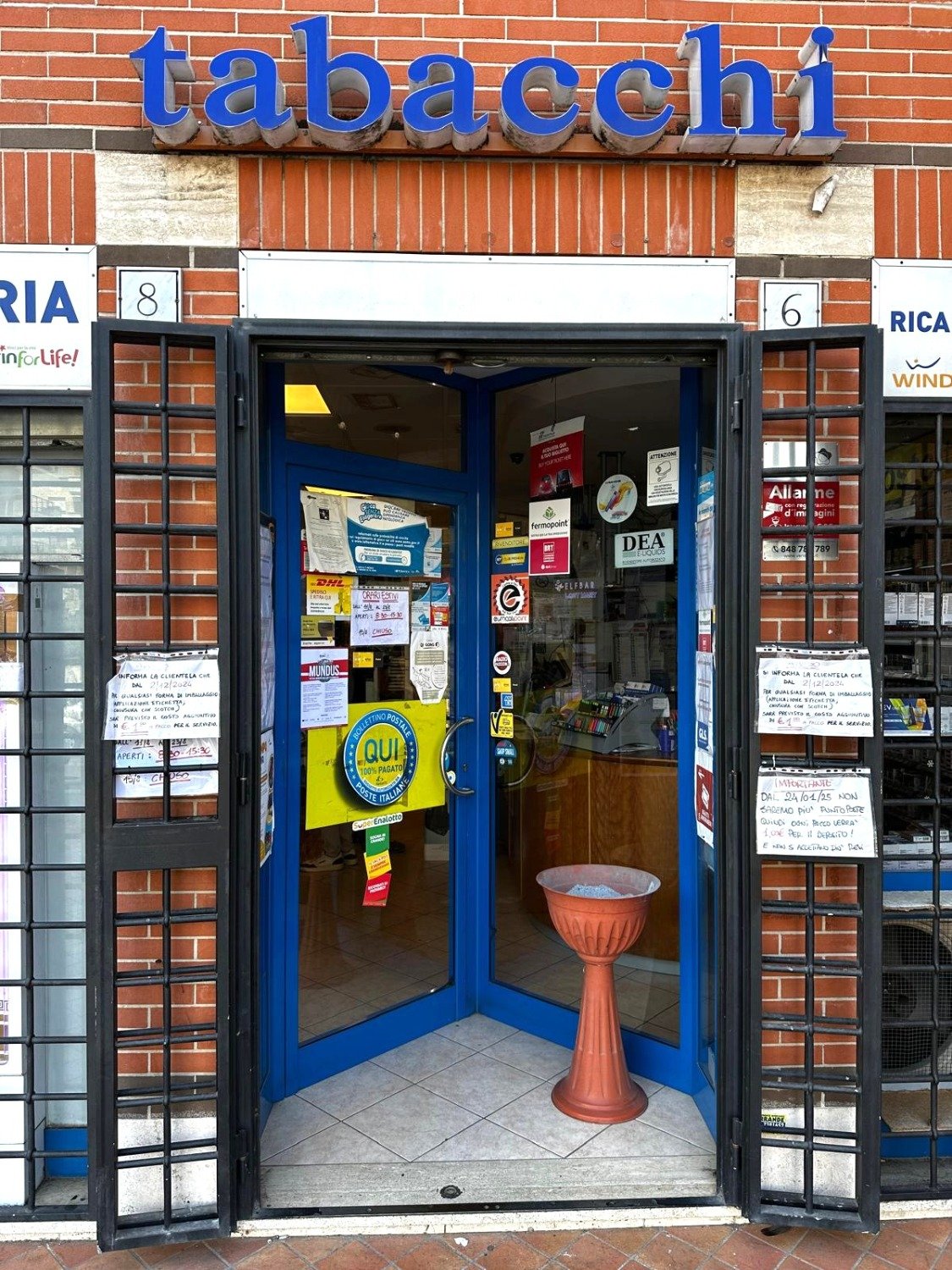 Largo Quaroni – LICENZA TABACCHERIA – € 259.000
