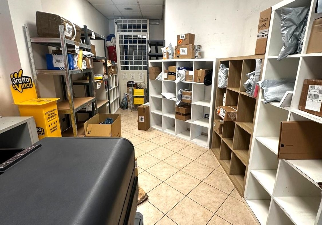 Largo Quaroni – LICENZA TABACCHERIA – € 259.000