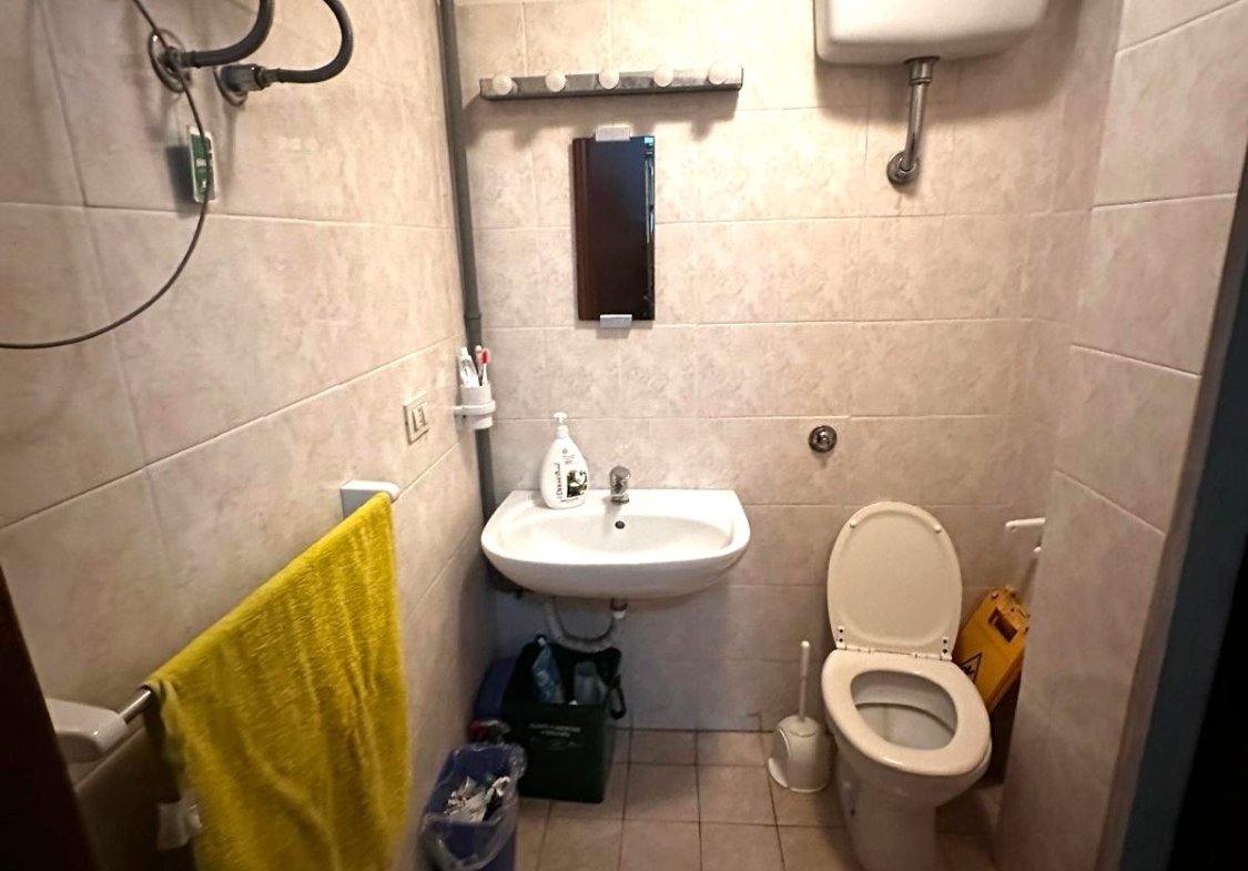 Largo Quaroni – LICENZA TABACCHERIA – € 259.000