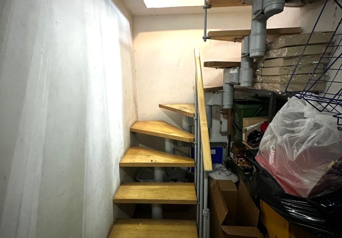 Largo Quaroni – LICENZA TABACCHERIA – € 259.000