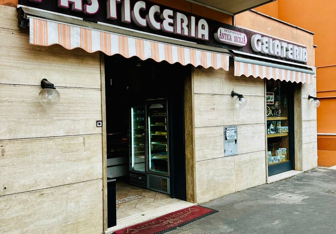Viale Alessandrino – ATTIVITA’ STORICA -50.000 € XT306
