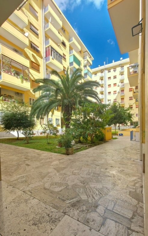 Tuscolana – 2 locali € 289.000 T212