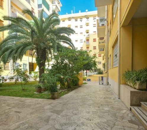 Tuscolana – 2 locali € 289.000 T212
