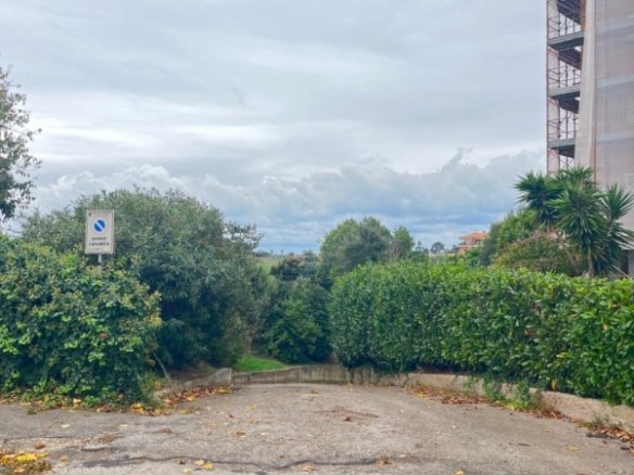 Pomezia – 1 locali � 21000 BT106
