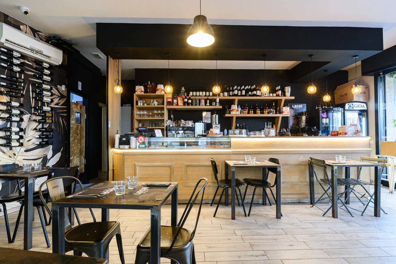 113-2679559-1 RISTORANTE AVVIATO – € 80.000 XT302