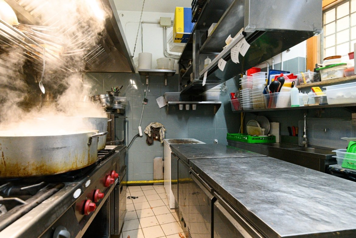 RISTORANTE AVVIATO – € 80.000 XT302