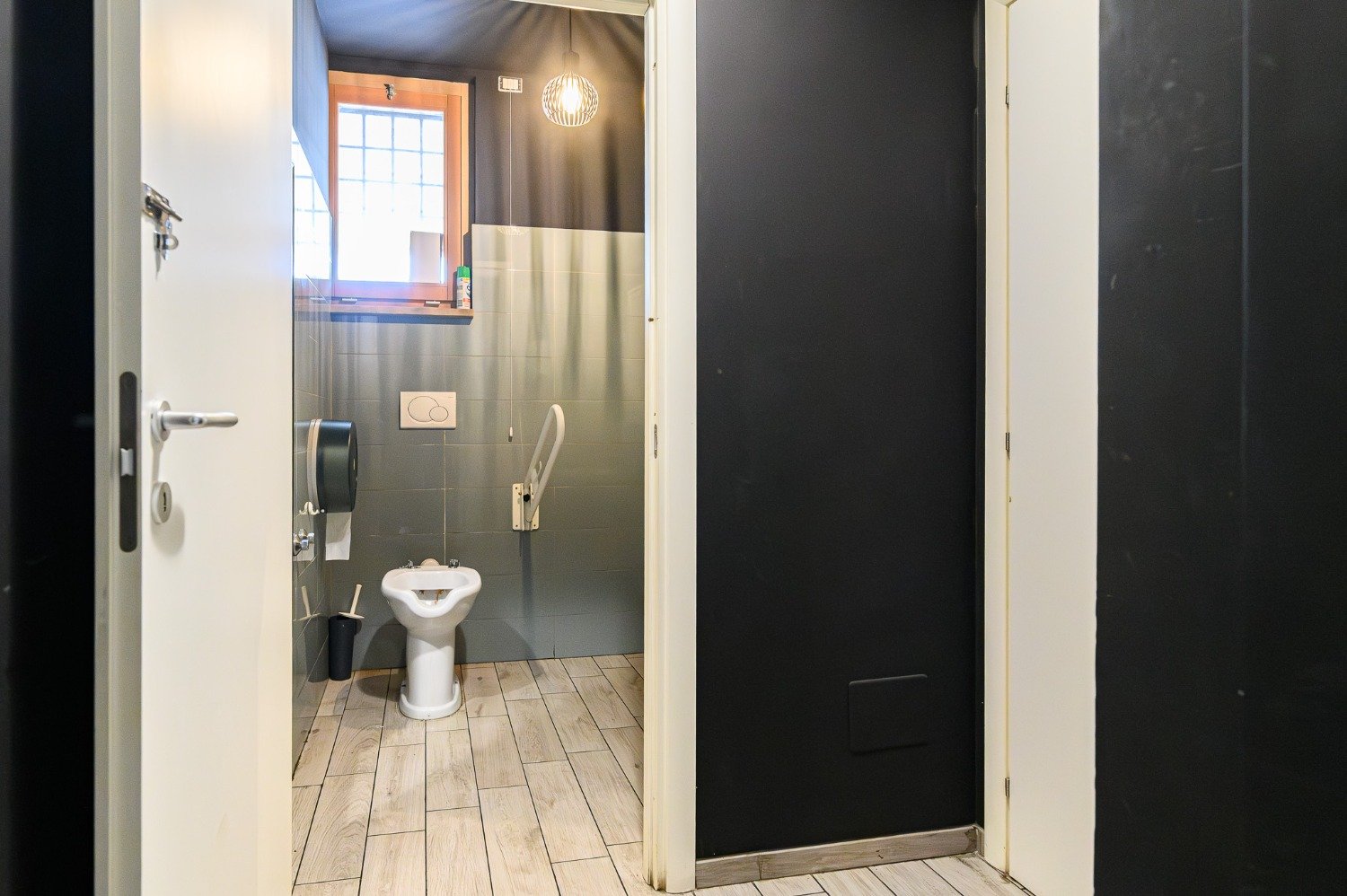113-2679581-1 RISTORANTE AVVIATO – € 80.000 XT302