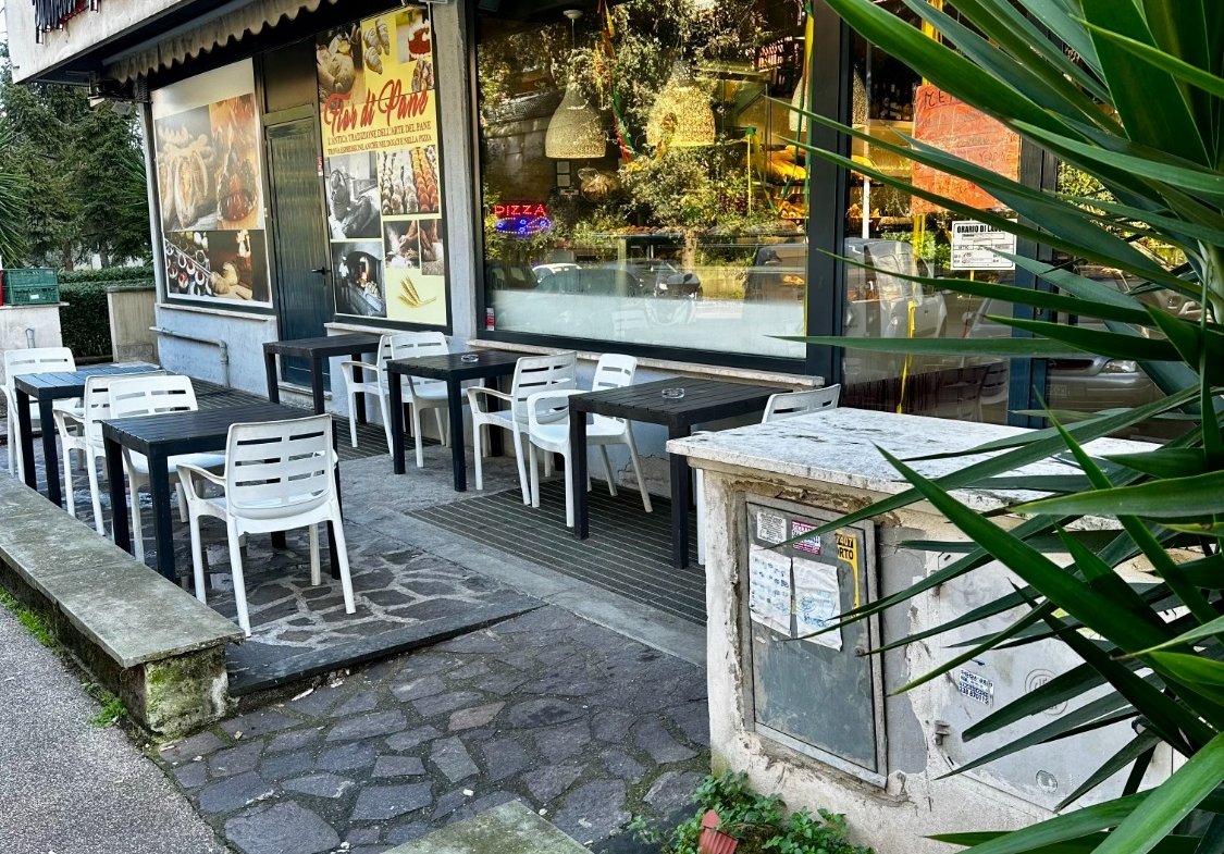 Spinaceto – Panificio, Bar – € 200.000