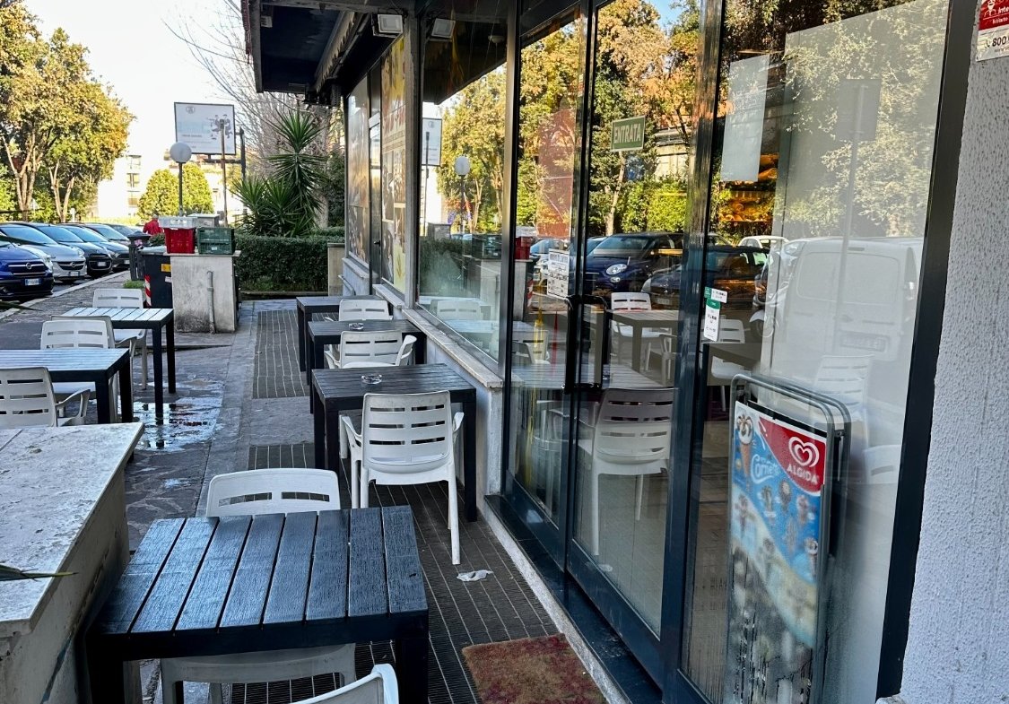 Spinaceto – Panificio, Bar – € 200.000