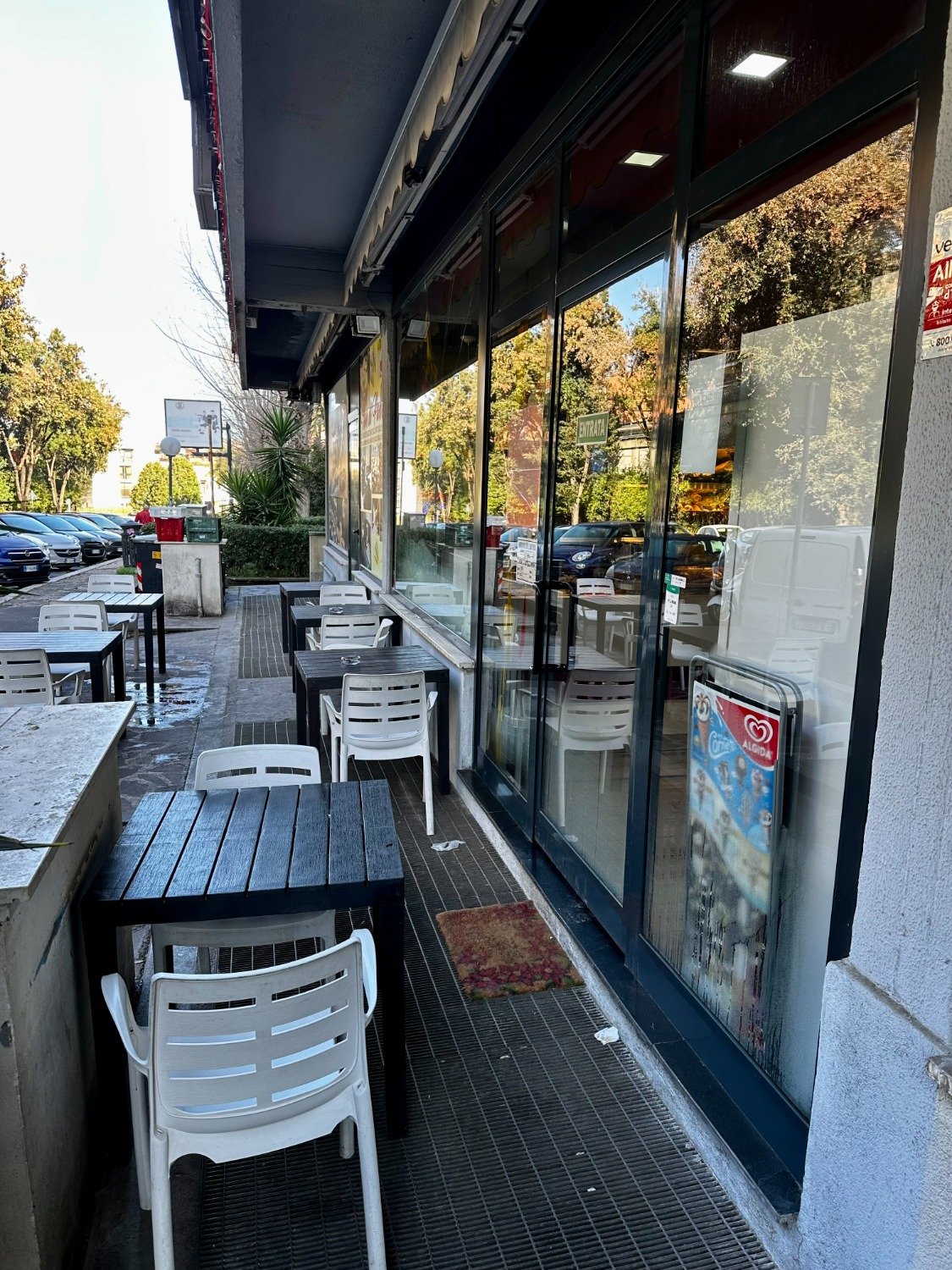 113-2745434-1 Spinaceto – Panificio, Bar – € 200.000