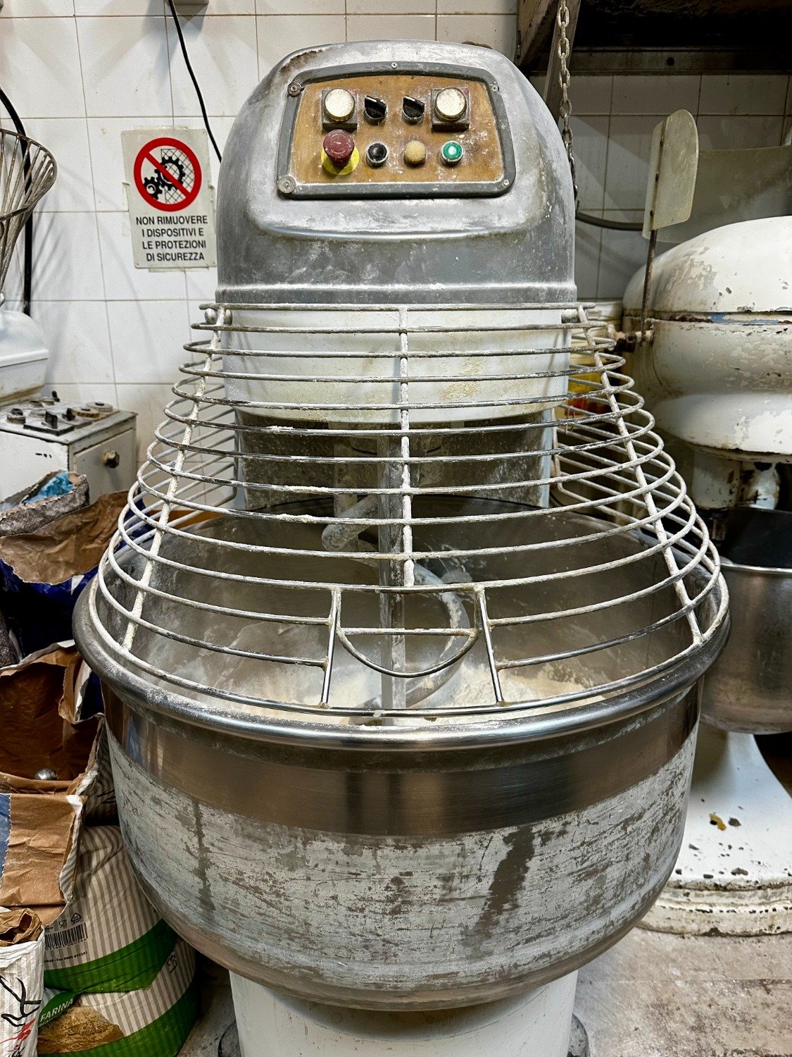 113-2745449-1 Spinaceto – Panificio, Bar – € 200.000