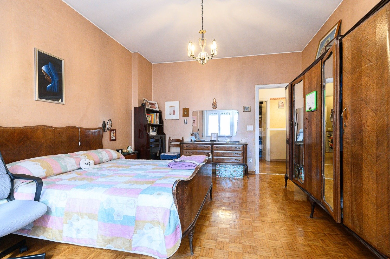 113-2760828 MONTAGNOLA – 7 locali € 555000 T704