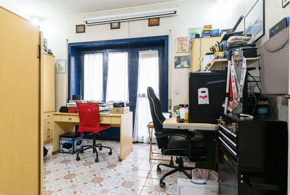 MONTAGNOLA – 7 locali € 555000 T704