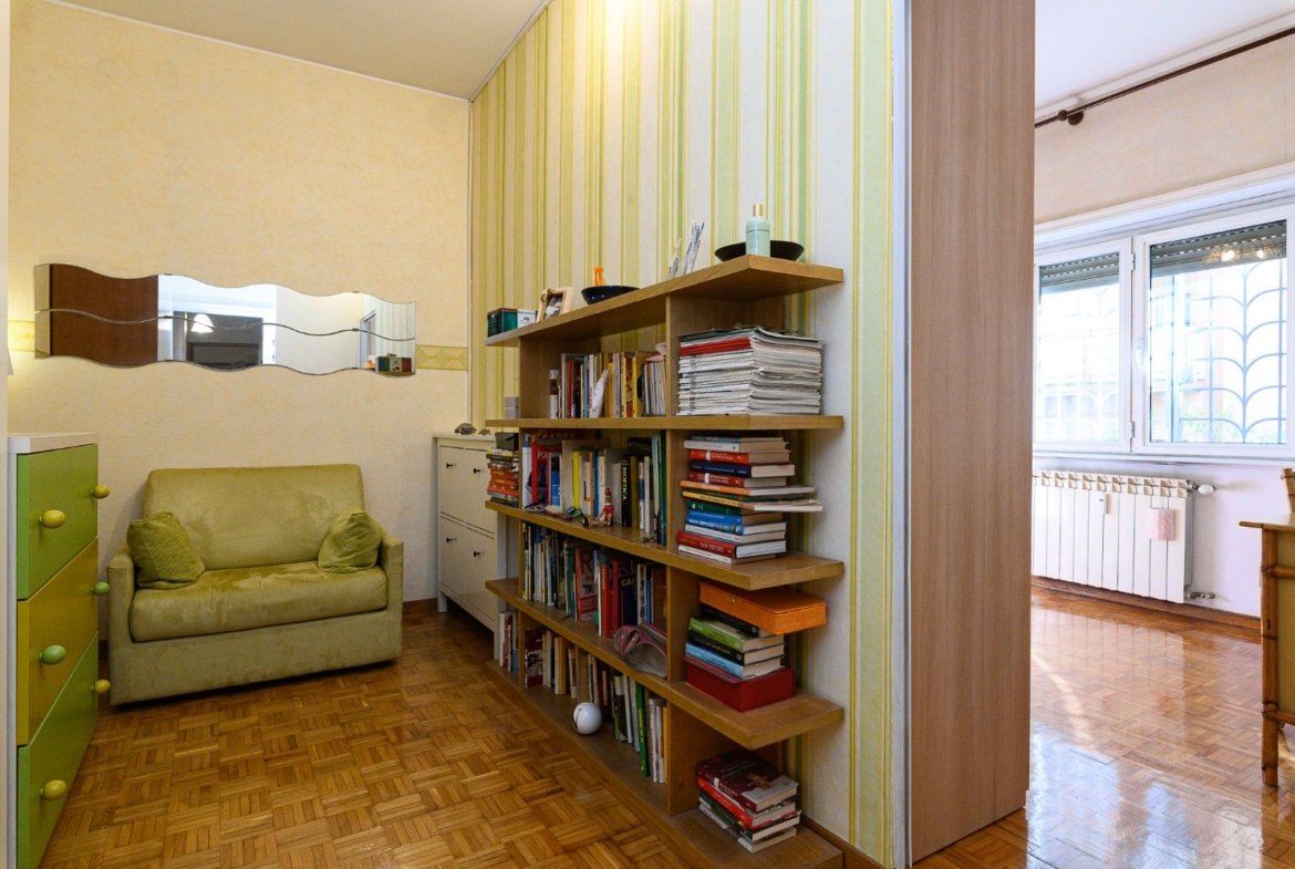 MONTAGNOLA – 7 locali € 555000 T704