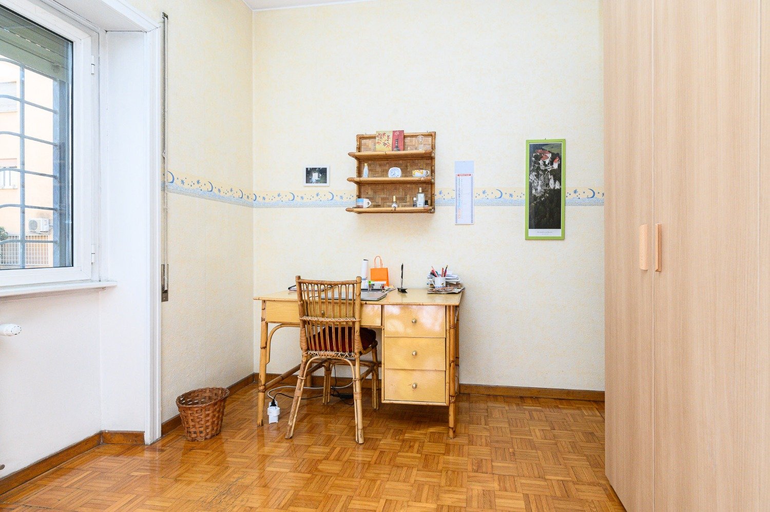 113-2760834 MONTAGNOLA – 7 locali € 555000 T704