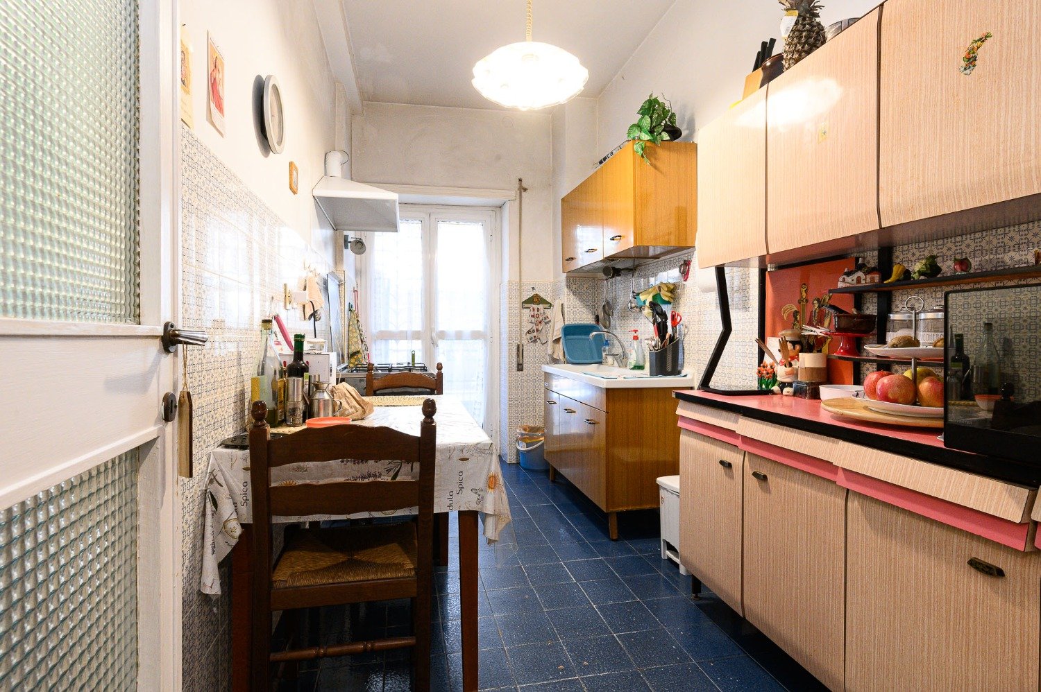 113-2760837 MONTAGNOLA – 7 locali € 555000 T704