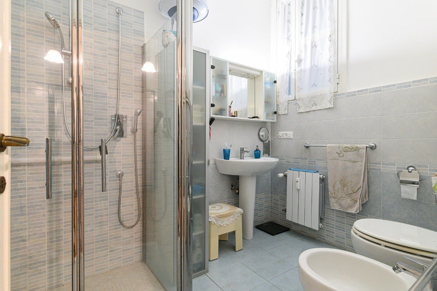 113-2760840 MONTAGNOLA – 7 locali € 555000 T704