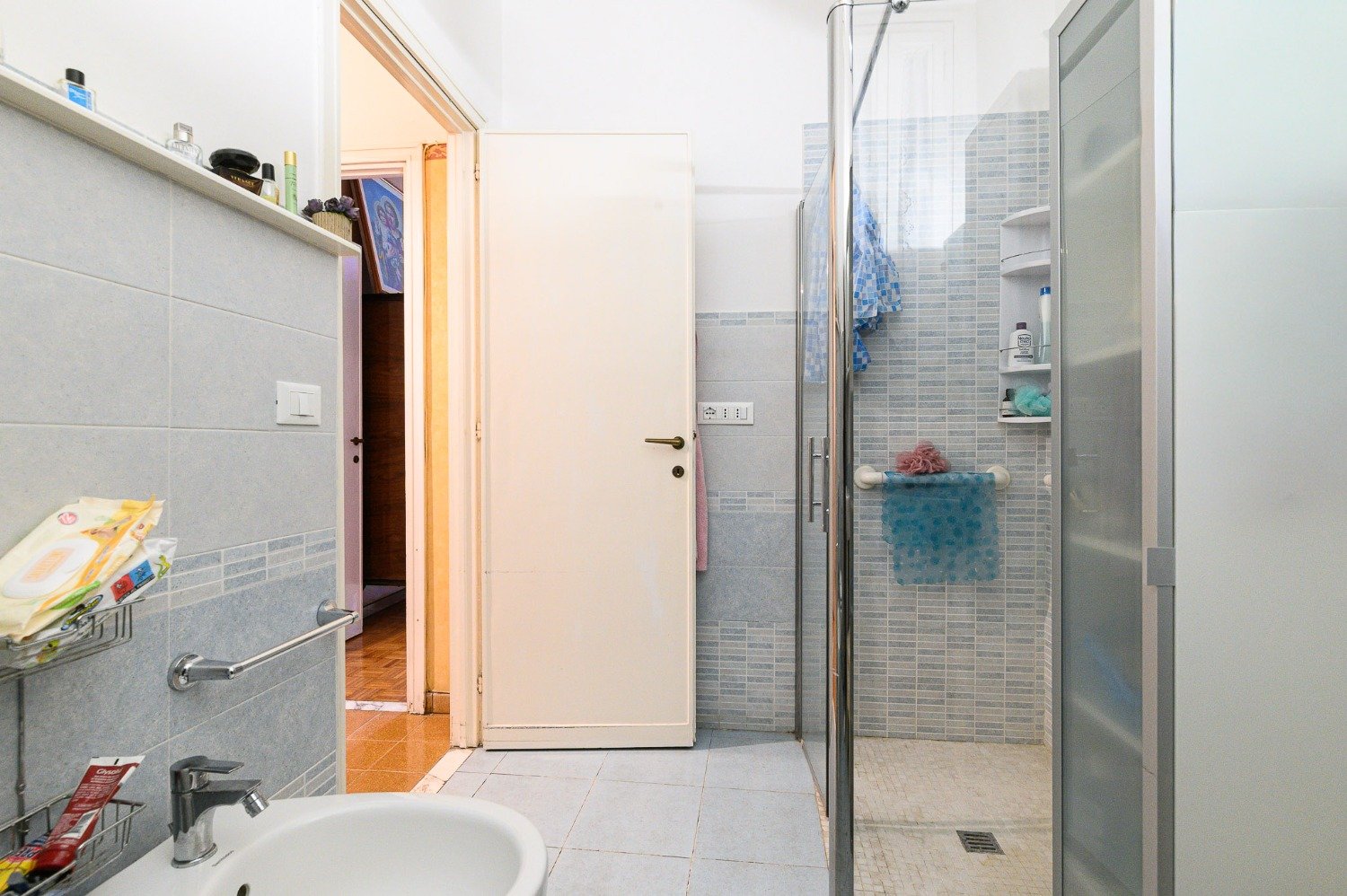 113-2760842 MONTAGNOLA – 7 locali € 555000 T704