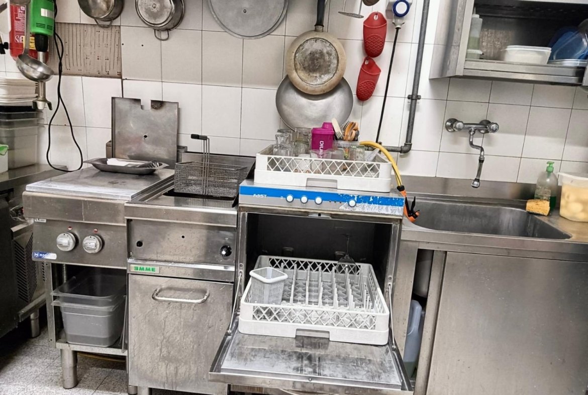 COPPEDE’ – ATTIVITA’ DI PIZZERIA – €149.000 – XT305