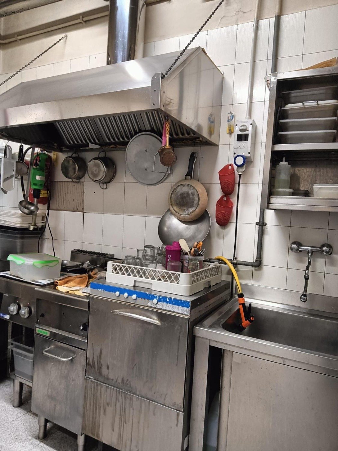 113-2792974-1 COPPEDE’ – ATTIVITA’ DI PIZZERIA – €149.000 – XT305