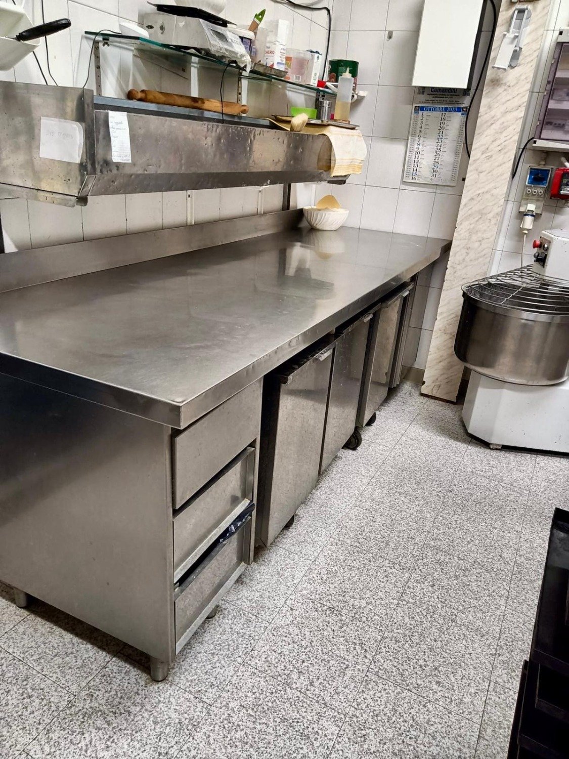 113-2792975-1 COPPEDE’ – ATTIVITA’ DI PIZZERIA – €149.000 – XT305