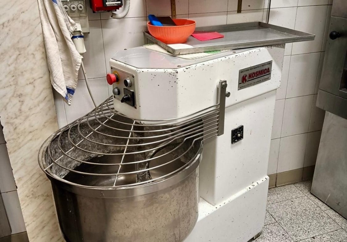 COPPEDE’ – ATTIVITA’ DI PIZZERIA – €149.000 – XT305