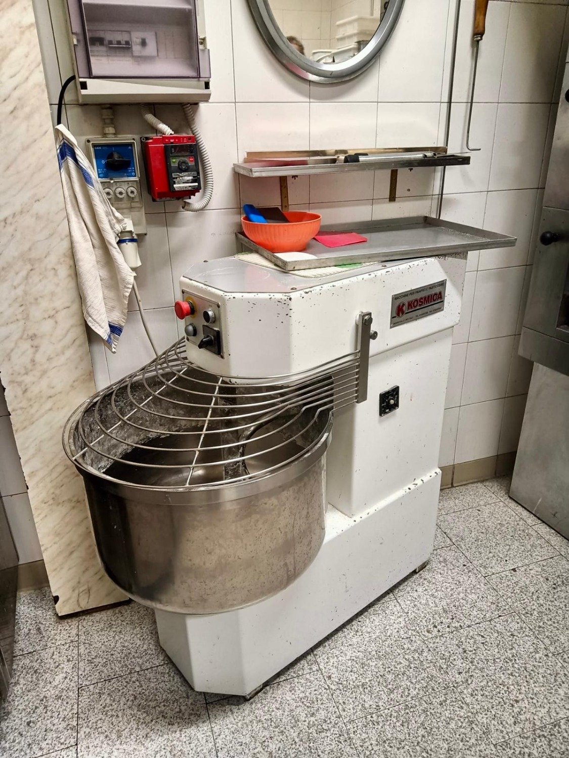 113-2792979-1 COPPEDE’ – ATTIVITA’ DI PIZZERIA – €149.000 – XT305