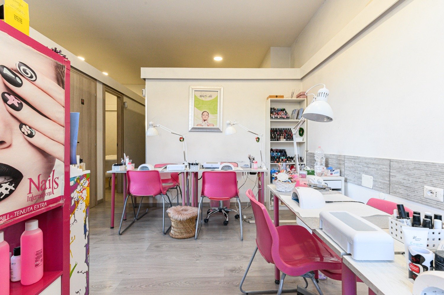 113-2795087-1 Marconi – Negozio 2 locali € 139000 NA201