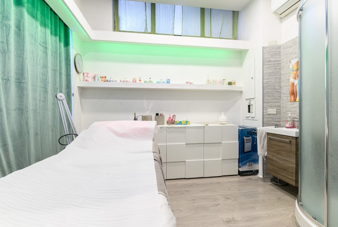 Marconi – Negozio 2 locali € 139000 NA201