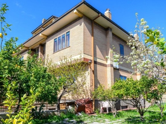 Acilia – AMPIA VILLA € 335000 T801