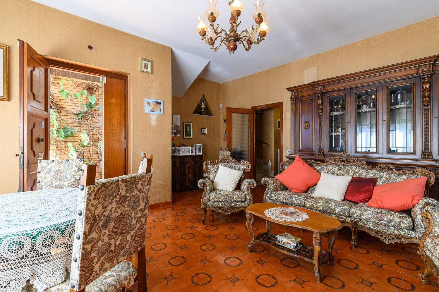 113-2809731-1 Acilia – AMPIA VILLA € 335000 T801