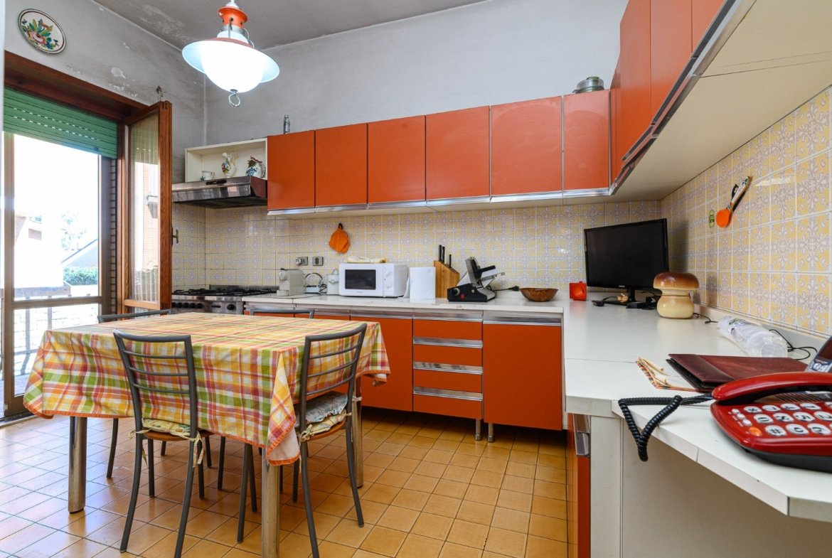 Acilia – AMPIA VILLA € 335000 T801