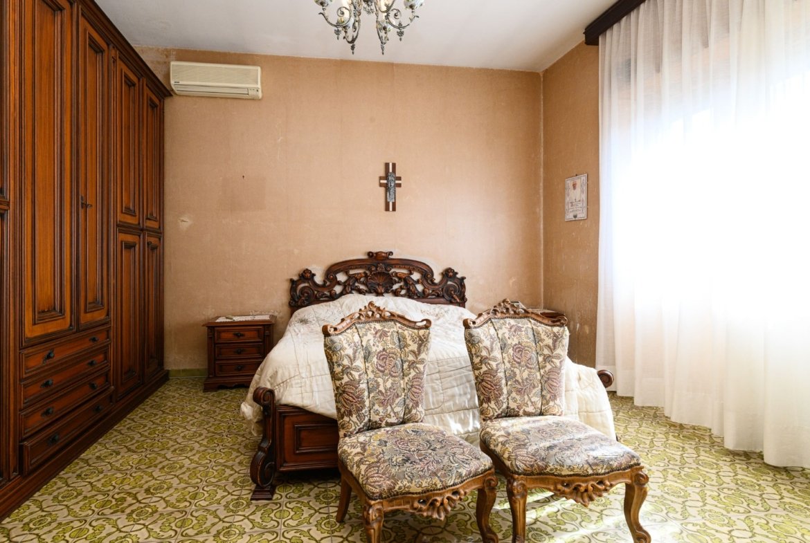 Acilia – AMPIA VILLA € 335000 T801
