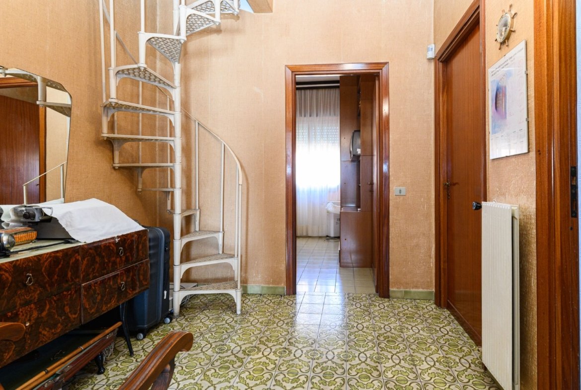 Acilia – AMPIA VILLA € 335000 T801