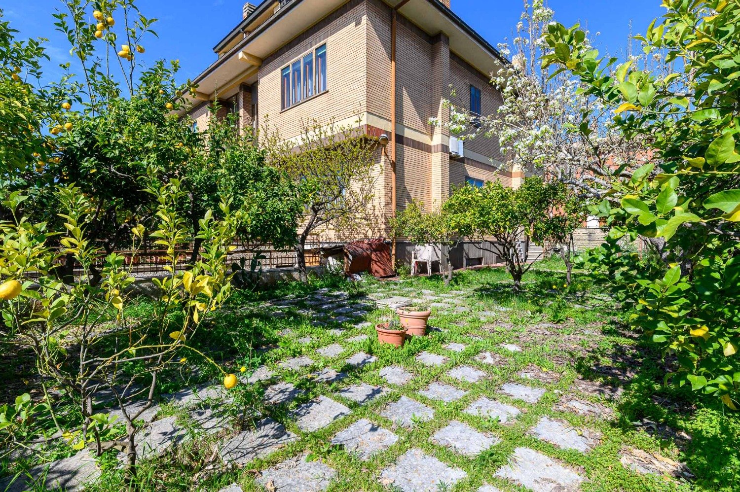 113-2809763-1 Acilia – AMPIA VILLA € 335000 T801
