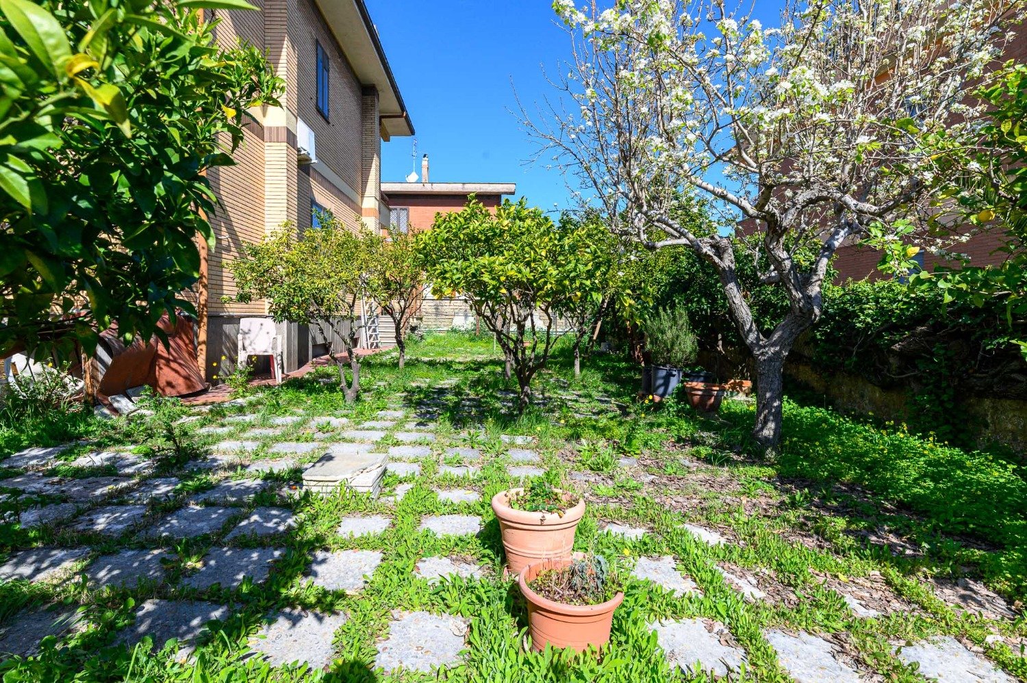 113-2809765-1 Acilia – AMPIA VILLA € 335000 T801