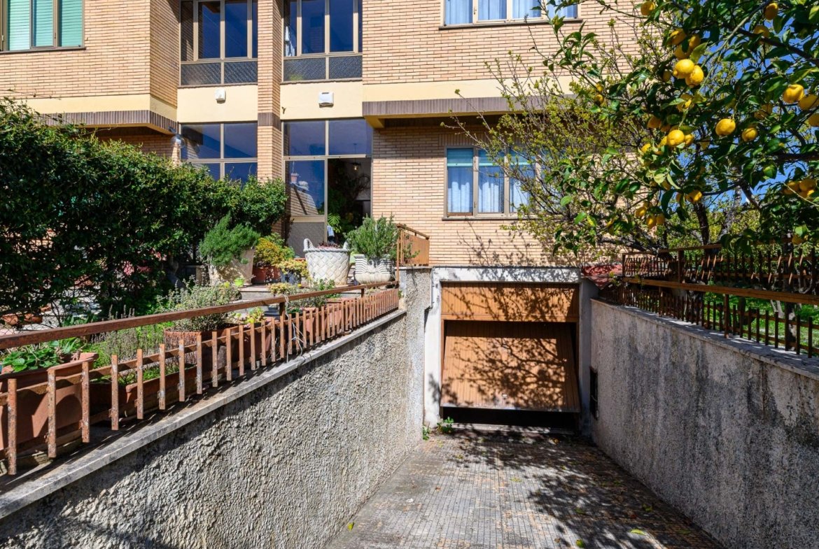 Acilia – AMPIA VILLA € 335000 T801