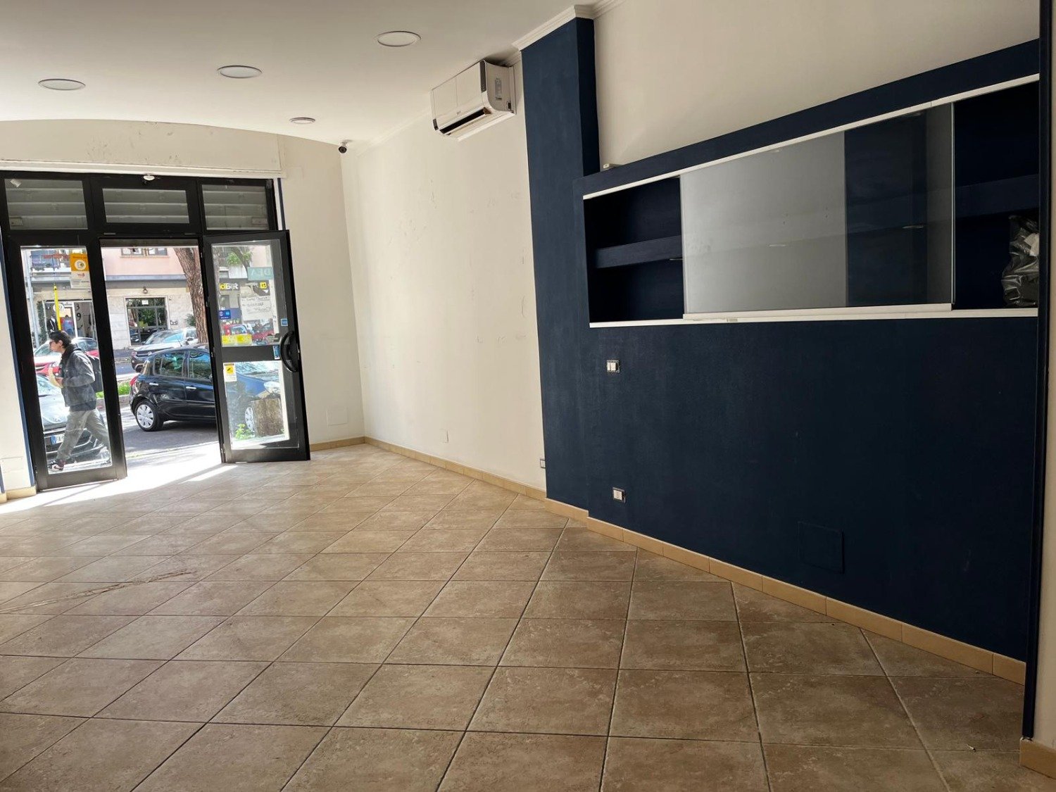 San Paolo ad. Metro – Negozio 2 locali € 170.000 NT202