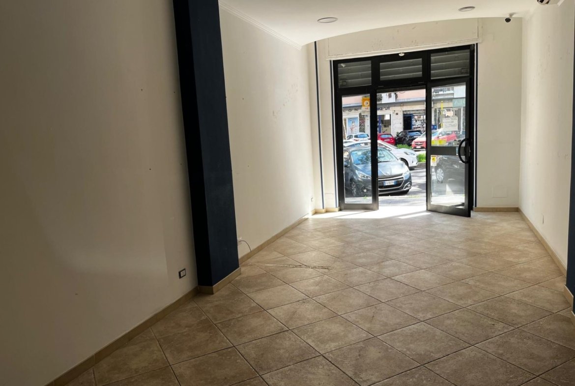 San Paolo ad. Metro – Negozio 2 locali € 170.000 NT202