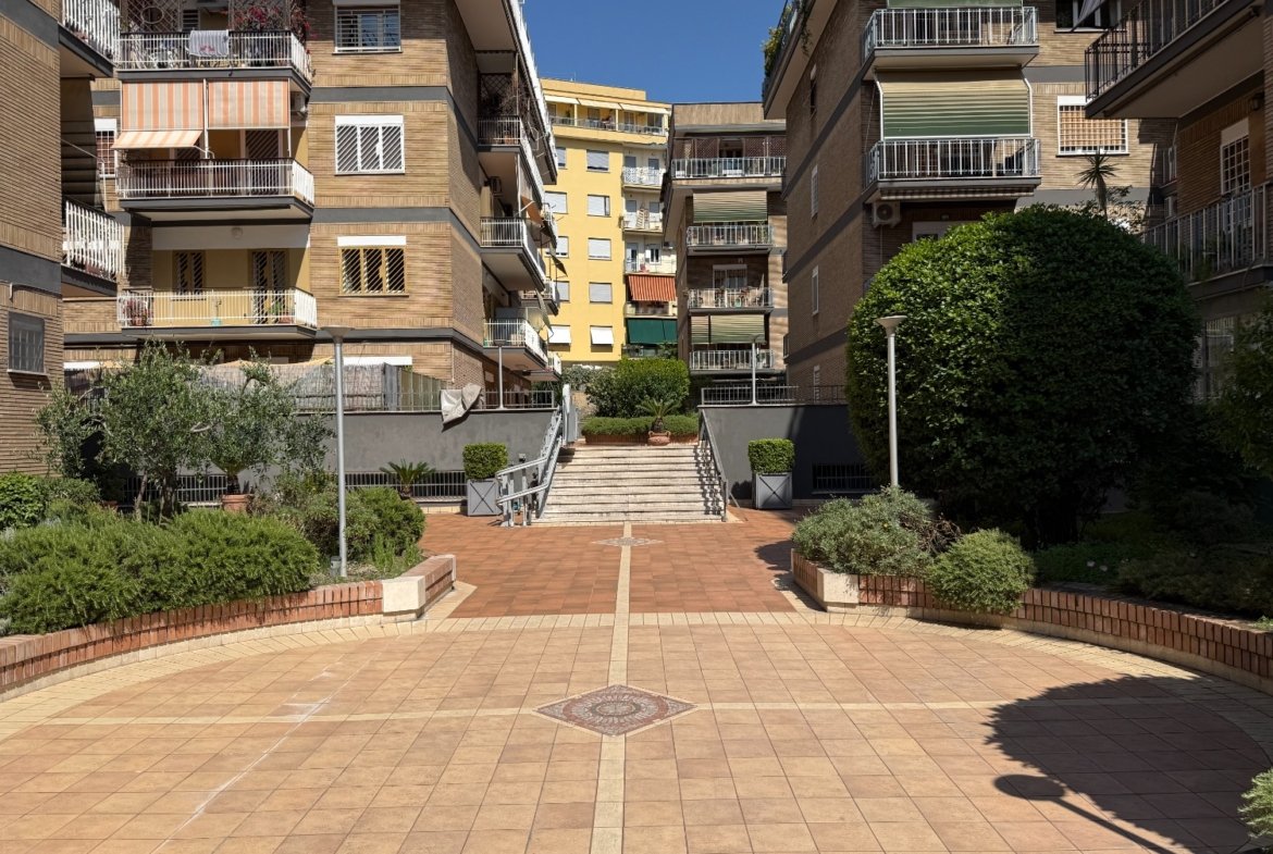 ATTICO – Viale dei Colli Portuensi – € 719000 T606