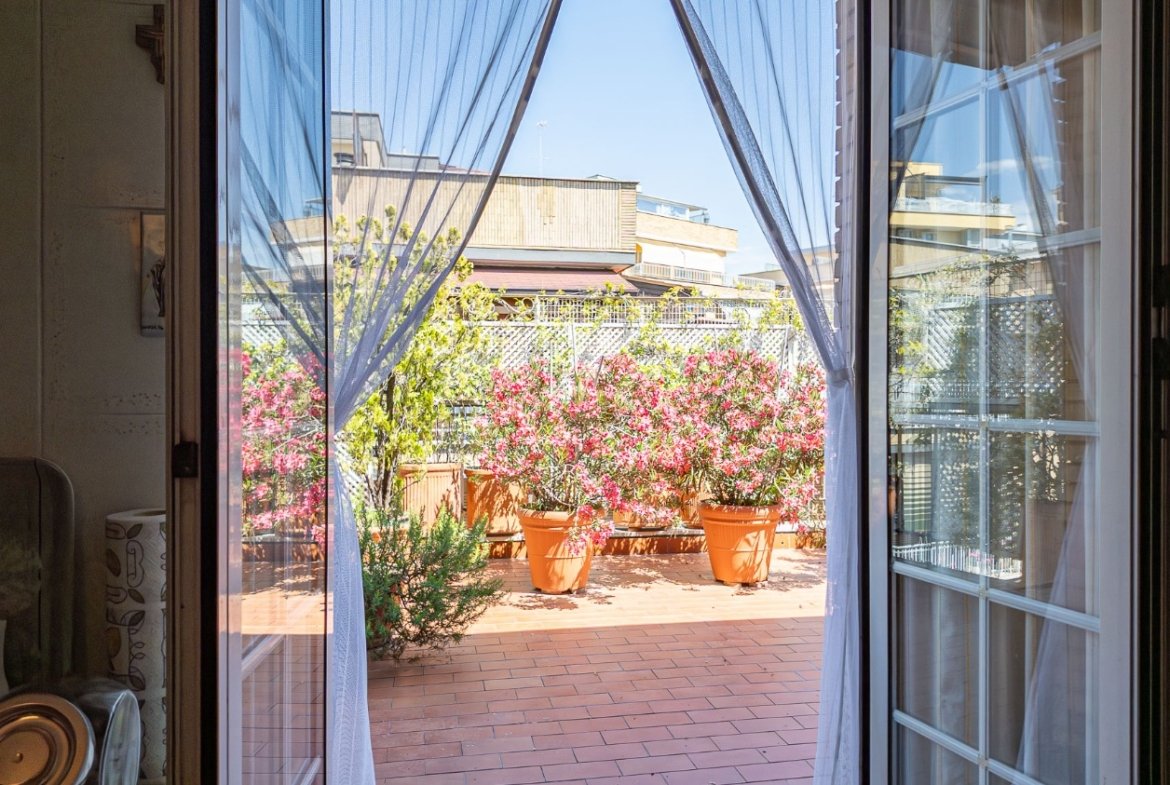 ATTICO – Viale dei Colli Portuensi – € 719000 T606