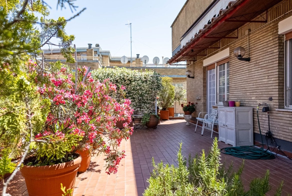 ATTICO – Viale dei Colli Portuensi – € 719000 T606