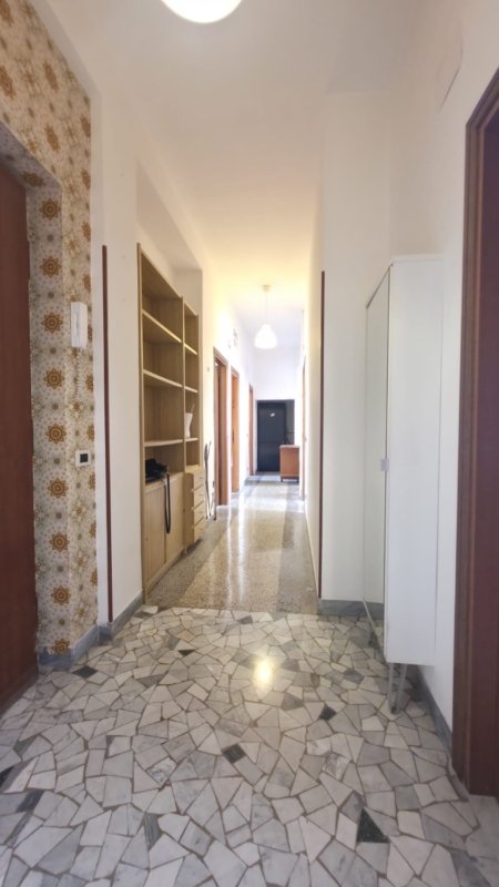Ostiense Piramide – 4 locali € 539.000 T414