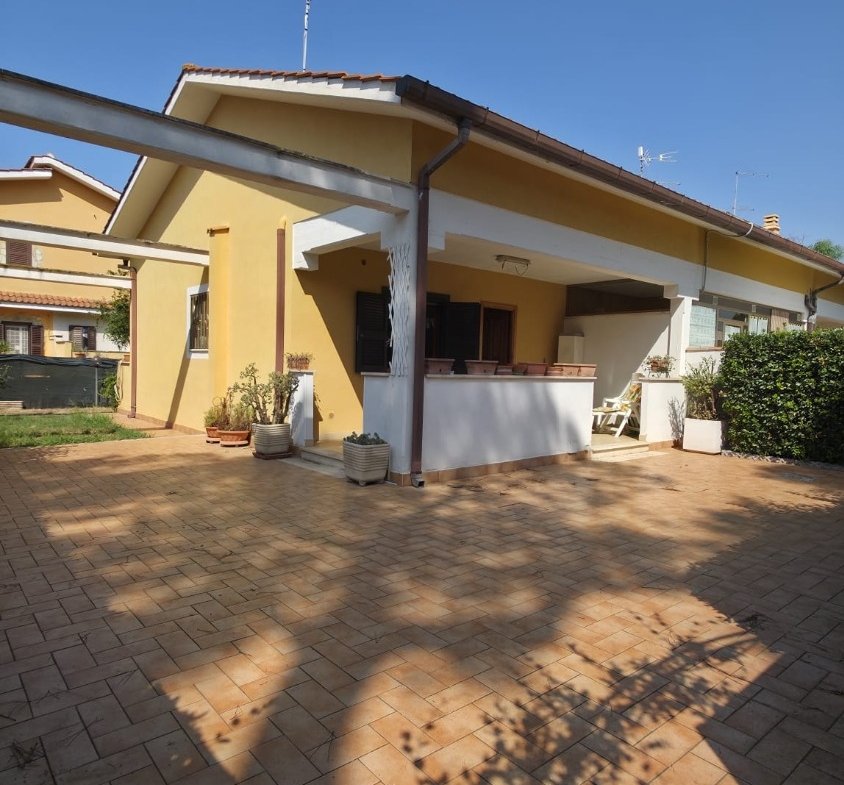 Ardea – 5 locali € 119000 T508