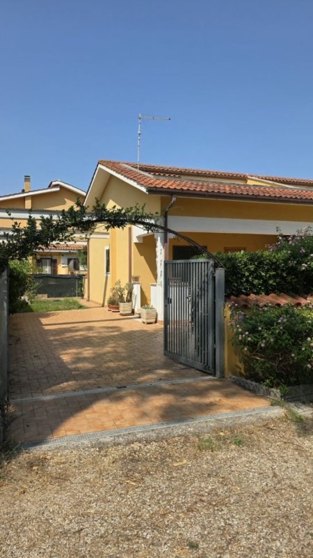 Ardea – 5 locali € 119000 T508
